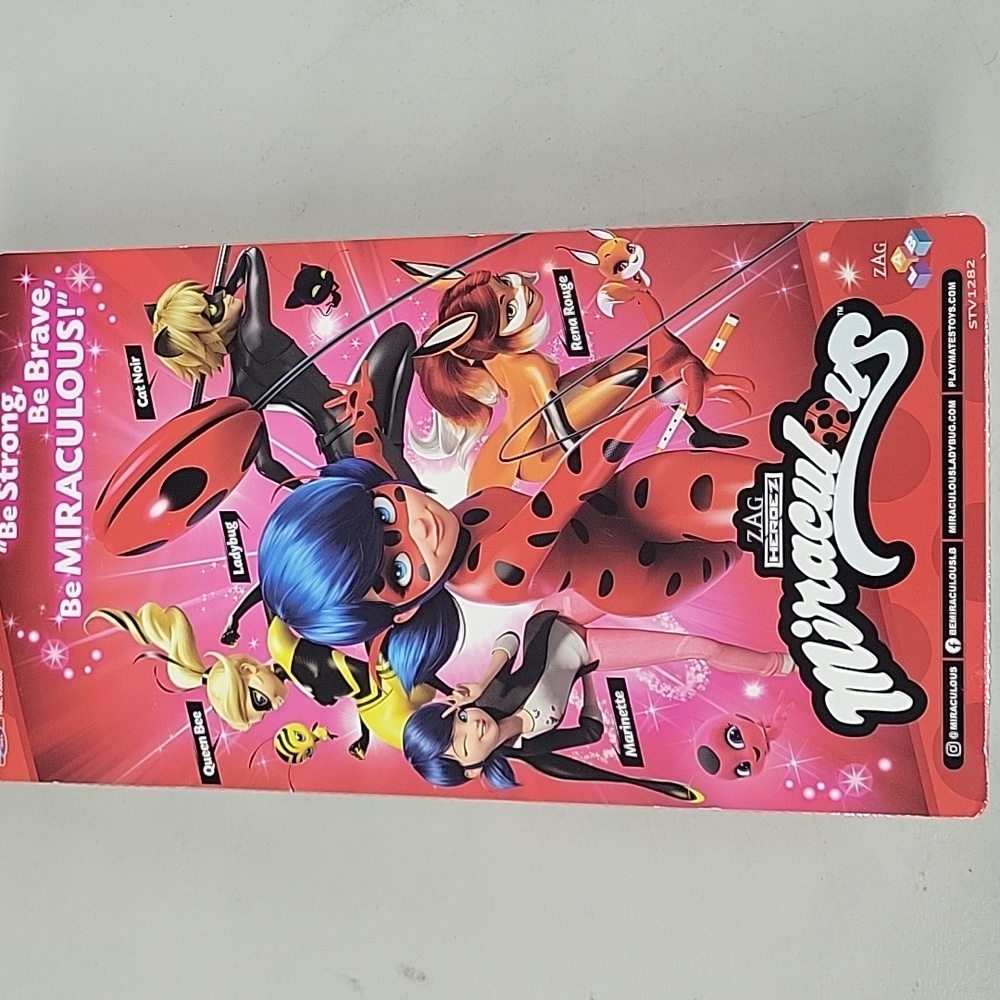 Miraculous Rena Rouge Doll - Picture 3 of 5